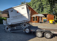 Die Kutsche wird in Bad Bederkesa aufgeladen. Die Kutsche wird in Bad Bederkesa aufgeladen.